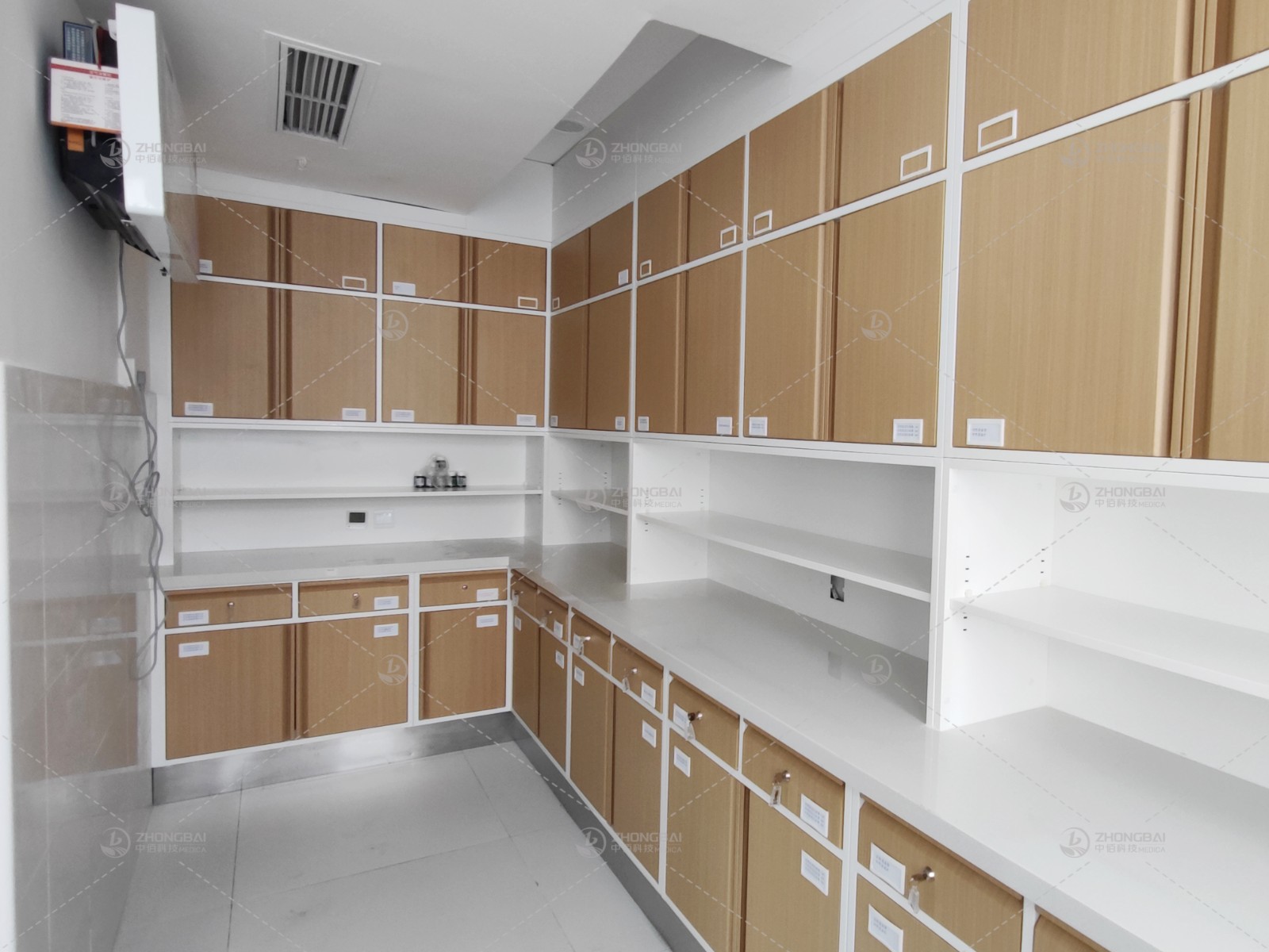 1727076556881293.jpg 1727076556881293.jpg